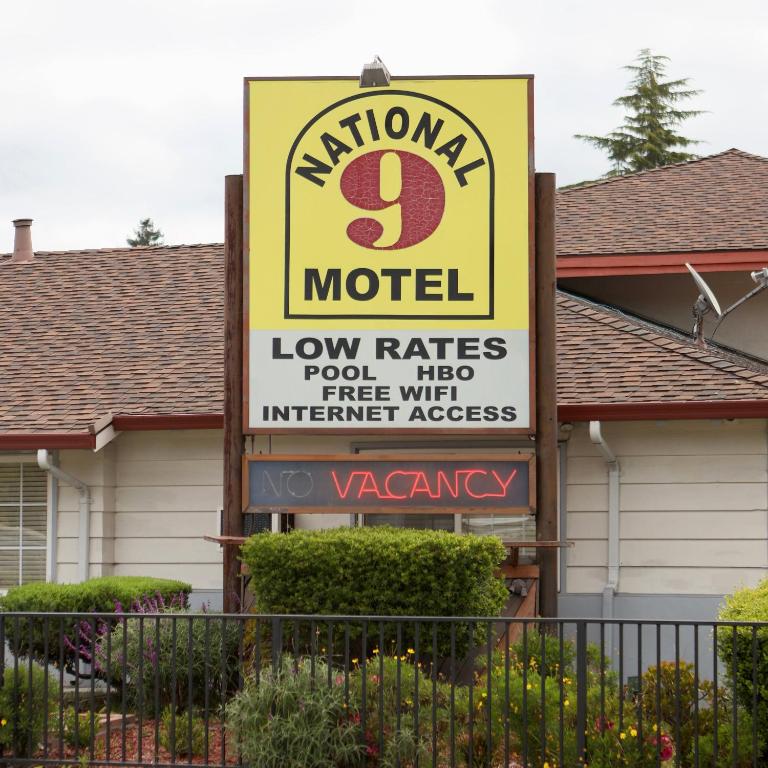 National 9 Motel, Santa Cruz (CA), United States